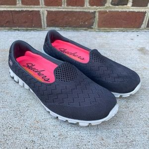 Sketchers Memory Foam Slip Ons Gray Size 7.5 LIKE NEW